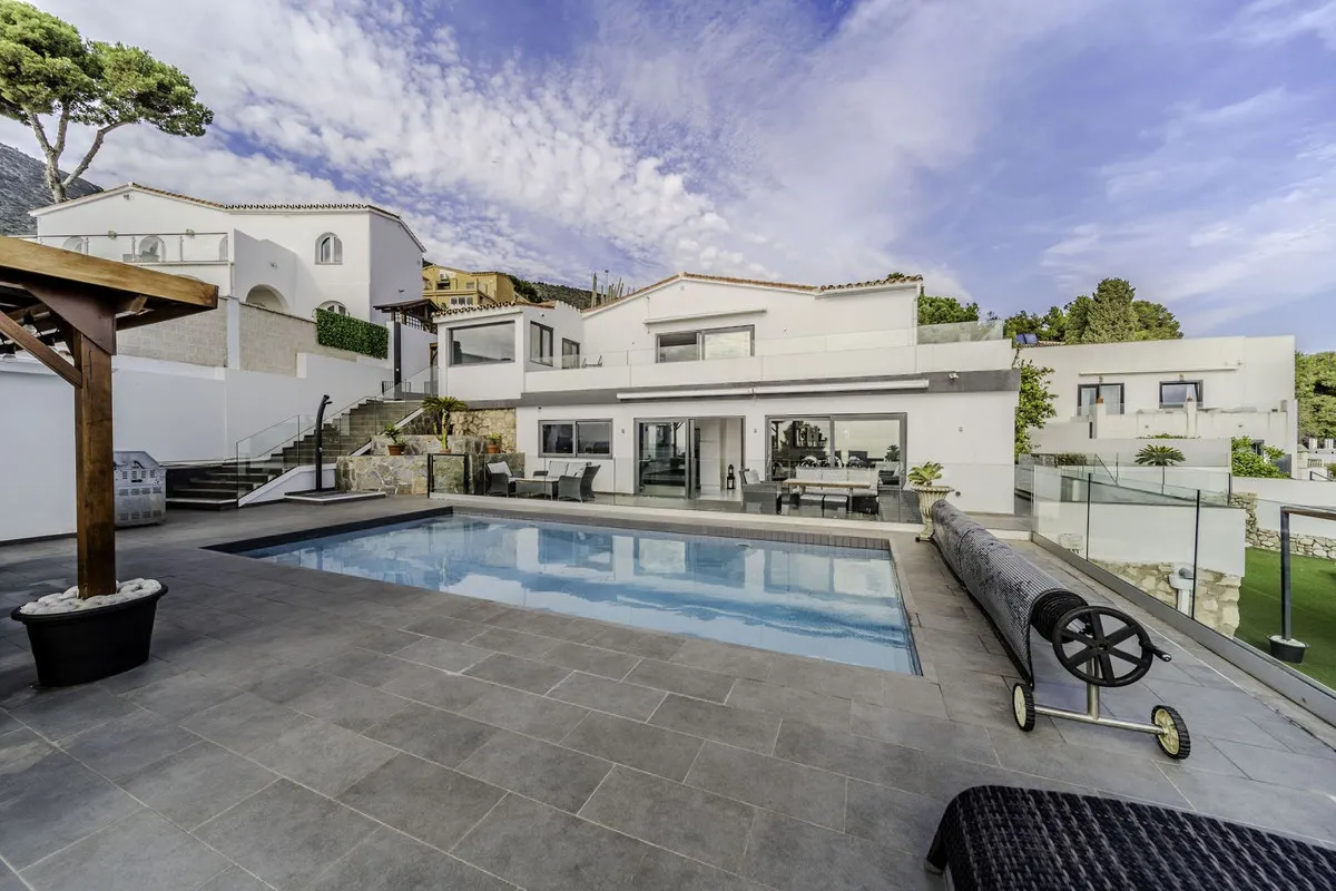 a13c7739-5296-4858-913c-3411c8ee41ce