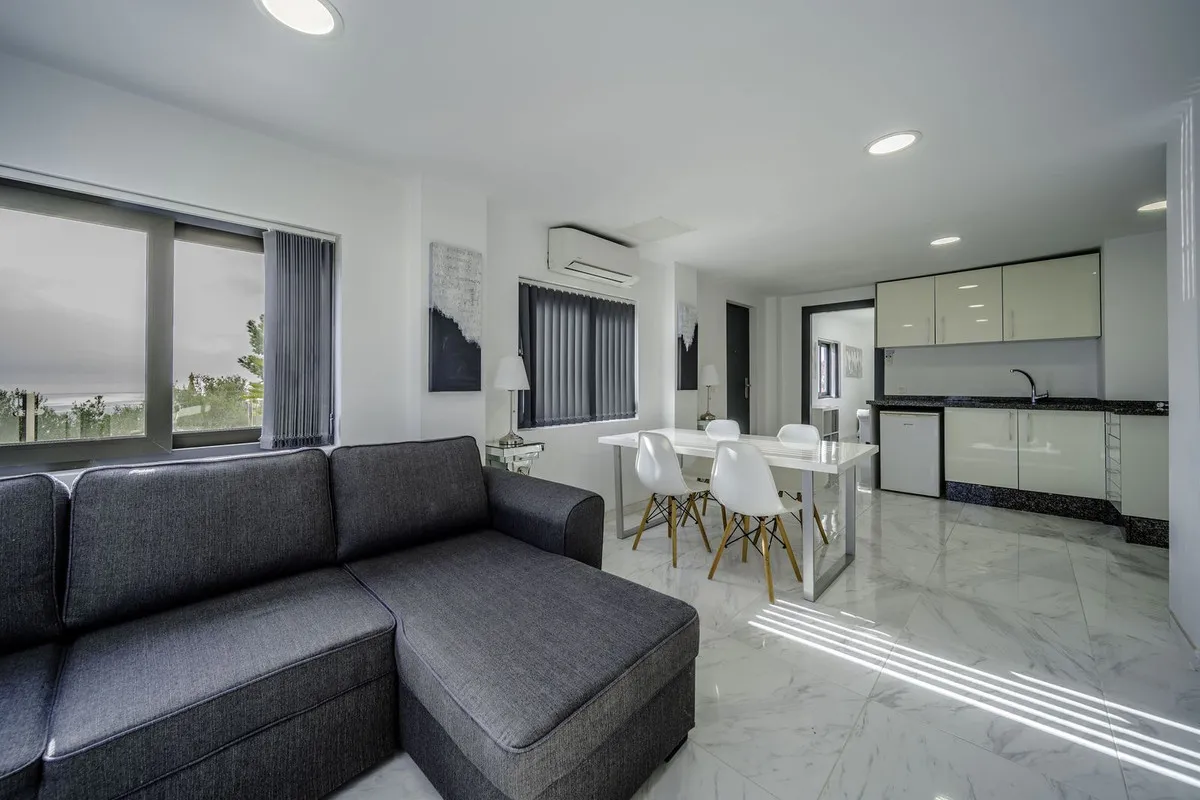 bfcce1f0-2be1-40f2-8b99-e744440b0695