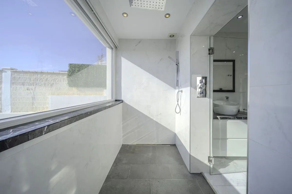 d1f5204f-b8b3-4b69-a847-27eb46488391