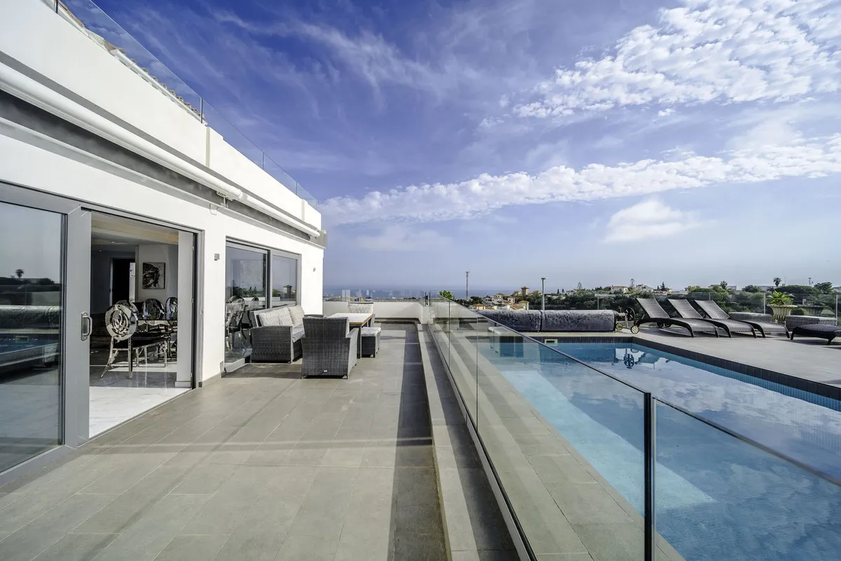 dc204b90-3f94-4259-8a69-d150c9ddf9e3