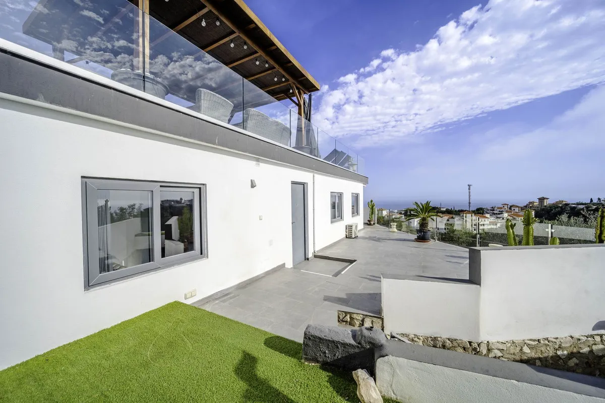 ff7c1fcc-0833-4af3-a9a7-aa5647a54832