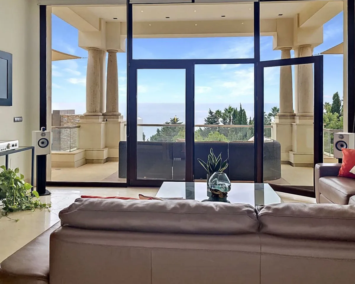 4d6efa5c-eb5a-435f-91b4-2342ec8c8dd0