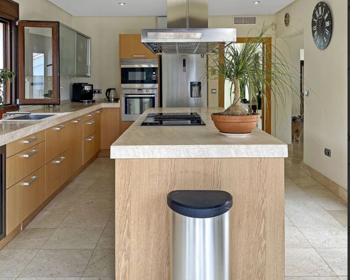 62821968-6463-4ea2-a2dc-9c505c553388