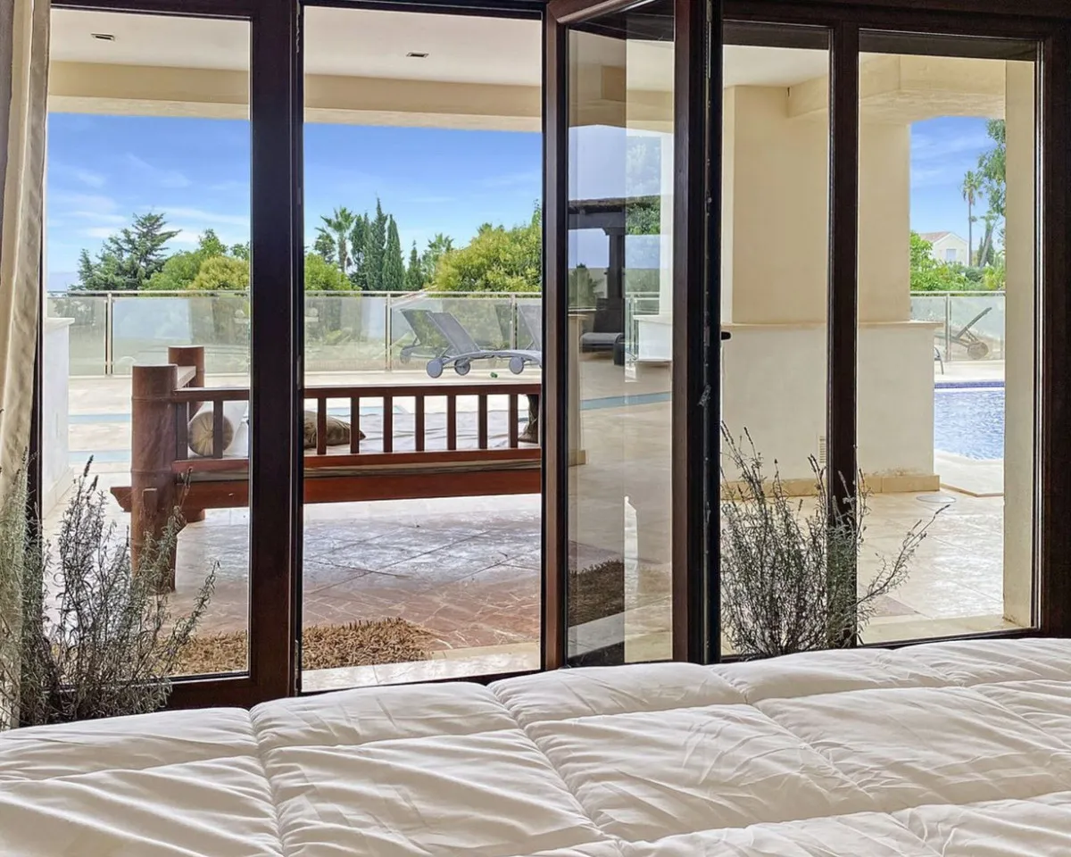 891c7987-4e89-4b6e-a19f-ae6a1adfb98b