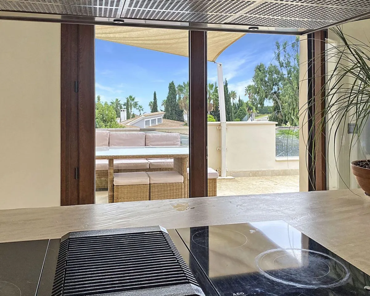 e7c66a7a-db07-4baf-8c26-229058f6067c