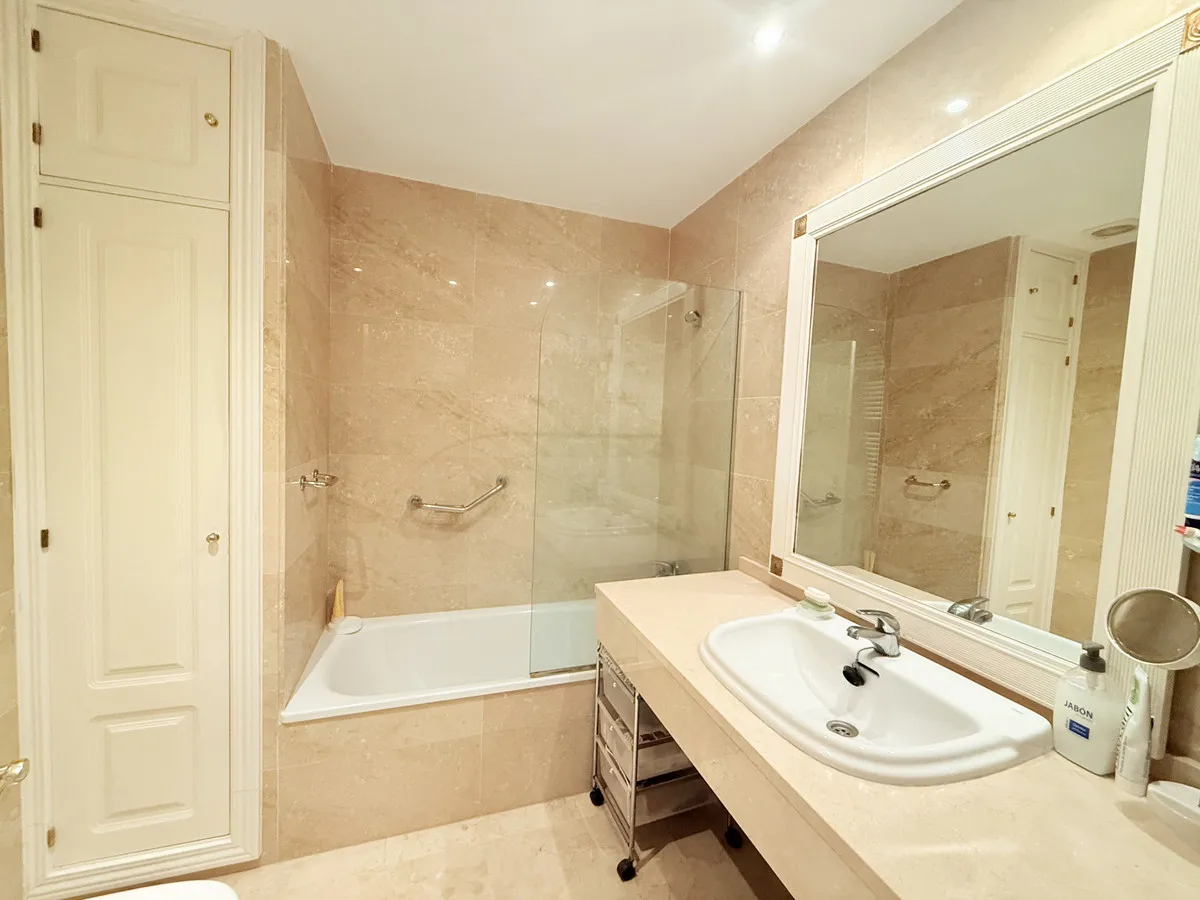 2a675639-f53e-41e5-88cb-e564b4154b12