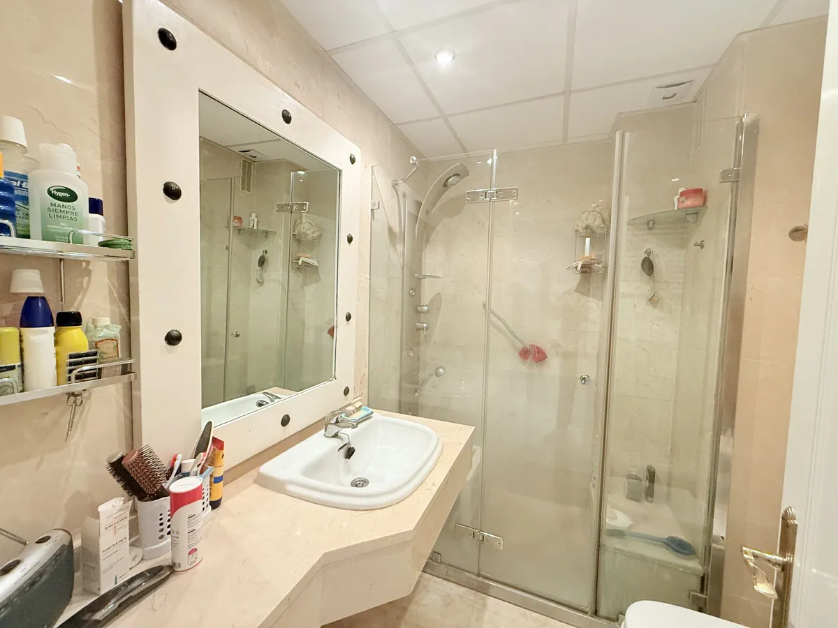 f2356885-c354-42d7-a90d-711bb1c15b37