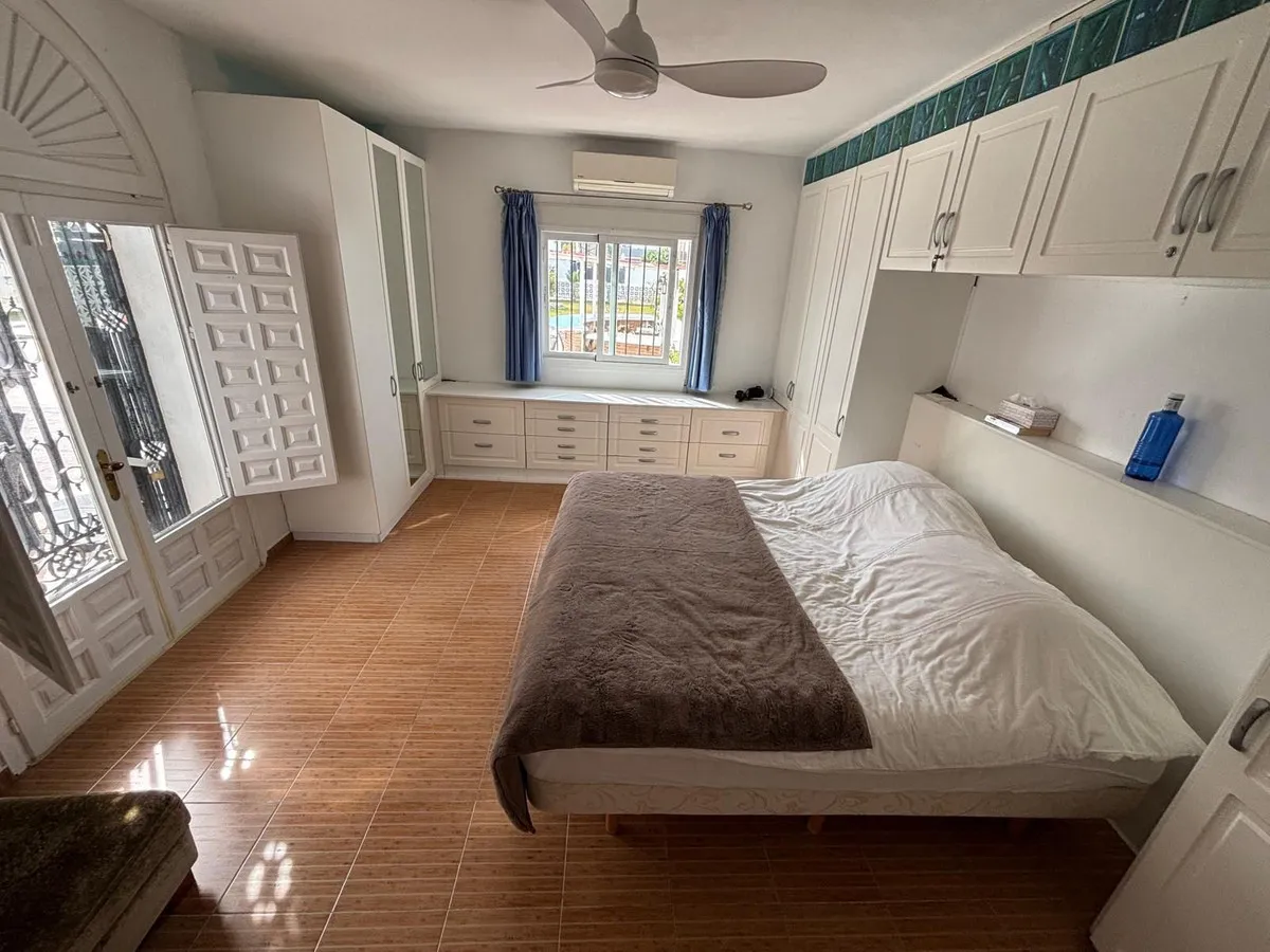 8127eea7-0e17-4ffb-950f-0d97705e1229