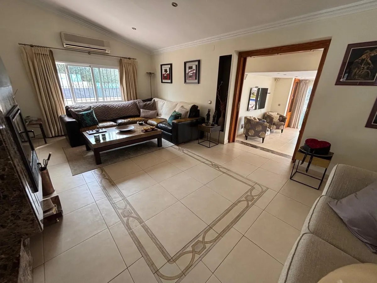 a37a4a08-84f5-4382-8b9b-938a281d96aa