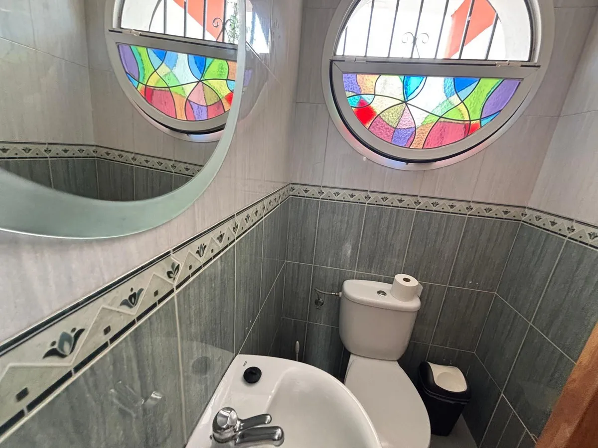 a7c04c95-5ca7-45e3-a1eb-f3afd3872116