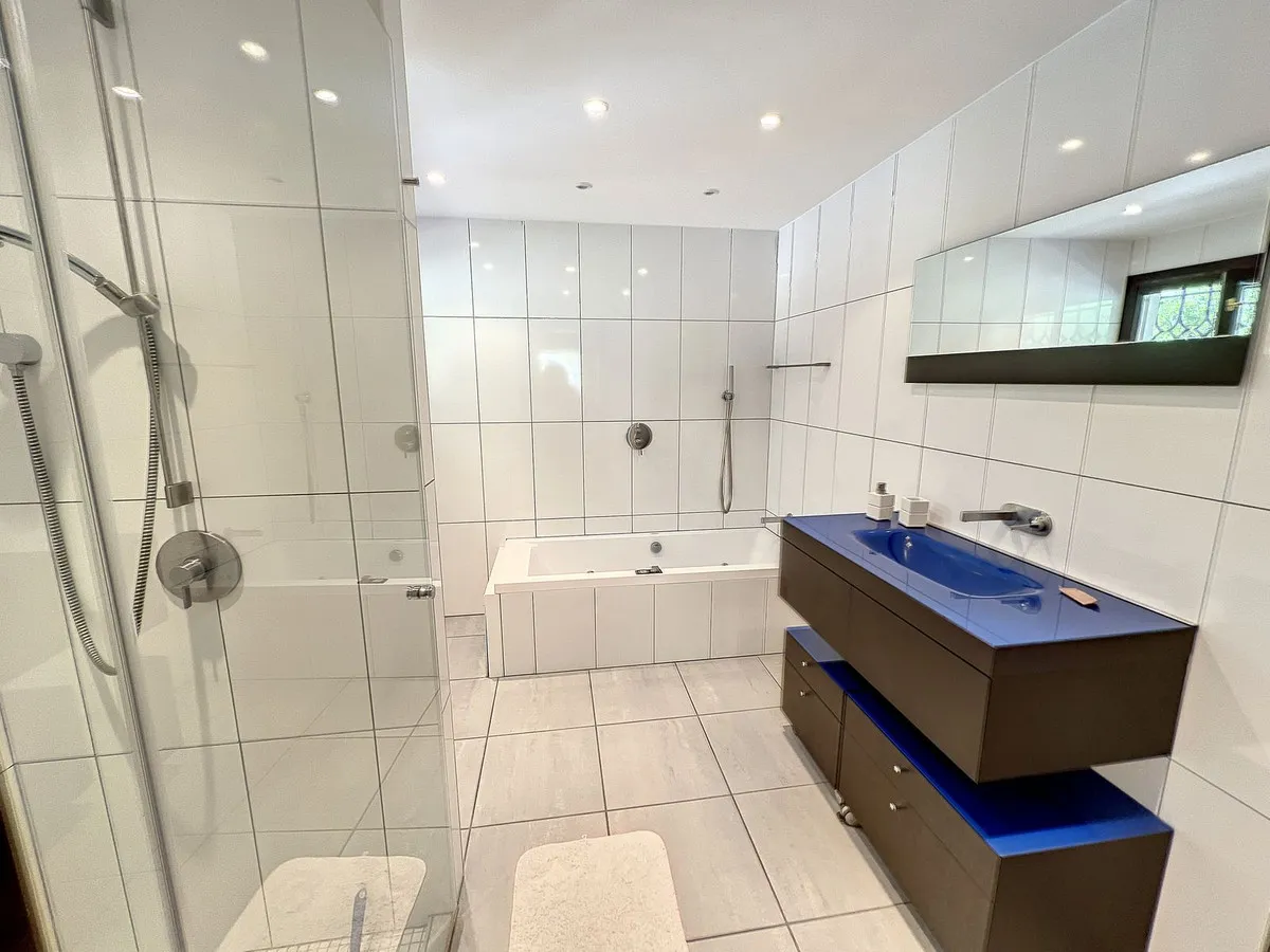 326daaea-4761-48ba-a771-41c2d7075993