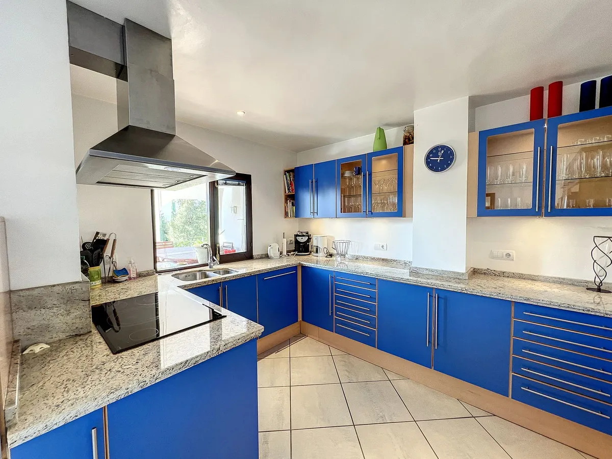 8a9d6b74-cff7-46fc-a137-8f91e9a24018