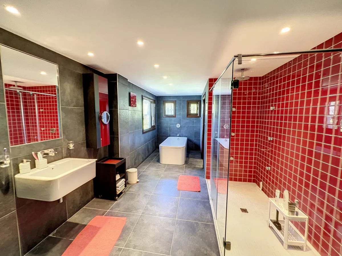 d59e3c23-5d2f-49a1-b0ef-b807fdaedb5d