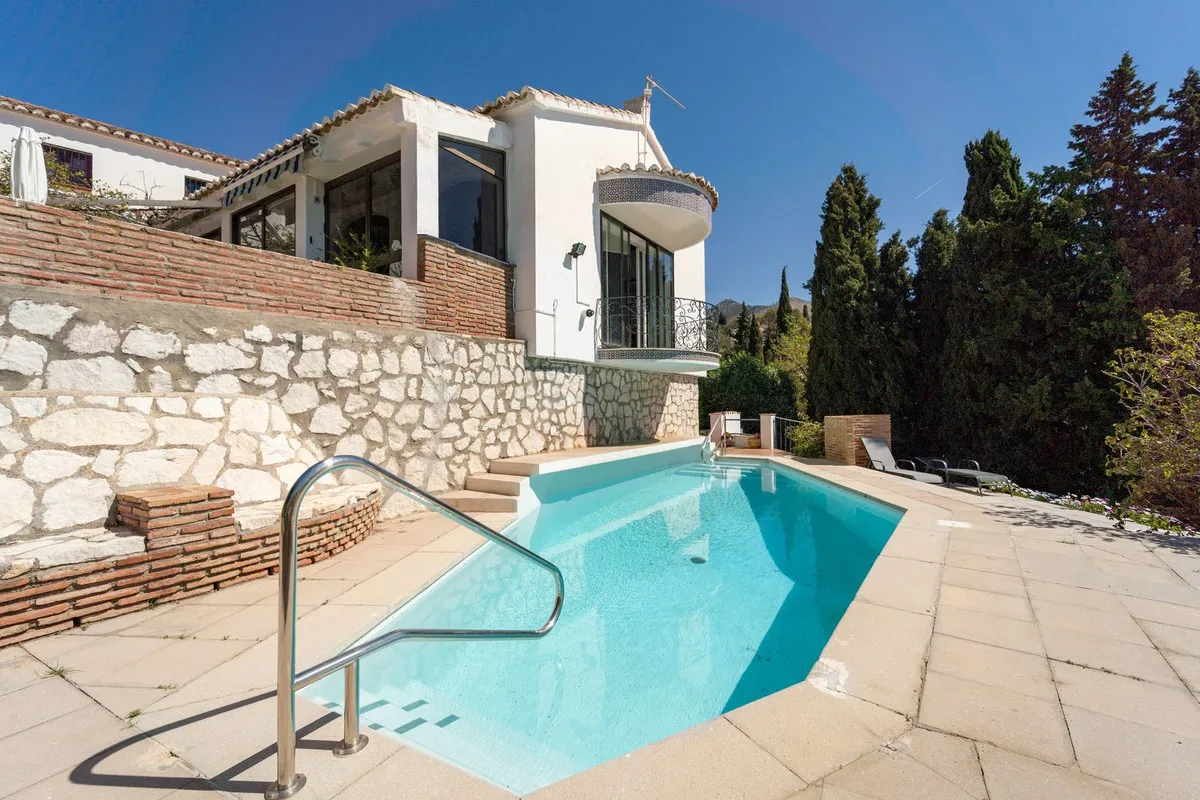 28e6ca0b-8f58-41f6-82e8-0c6d8be89ce0