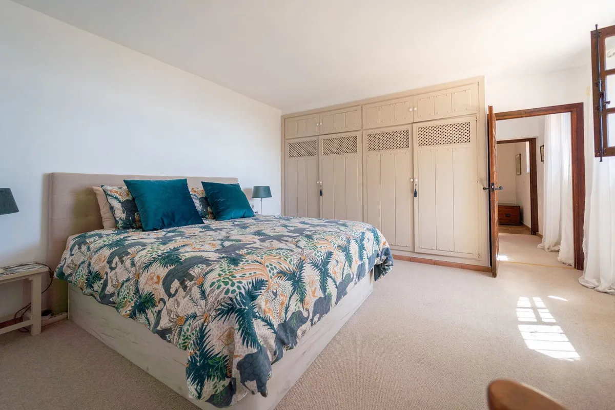 326b0c94-5ce4-4499-9906-a46918058a5e