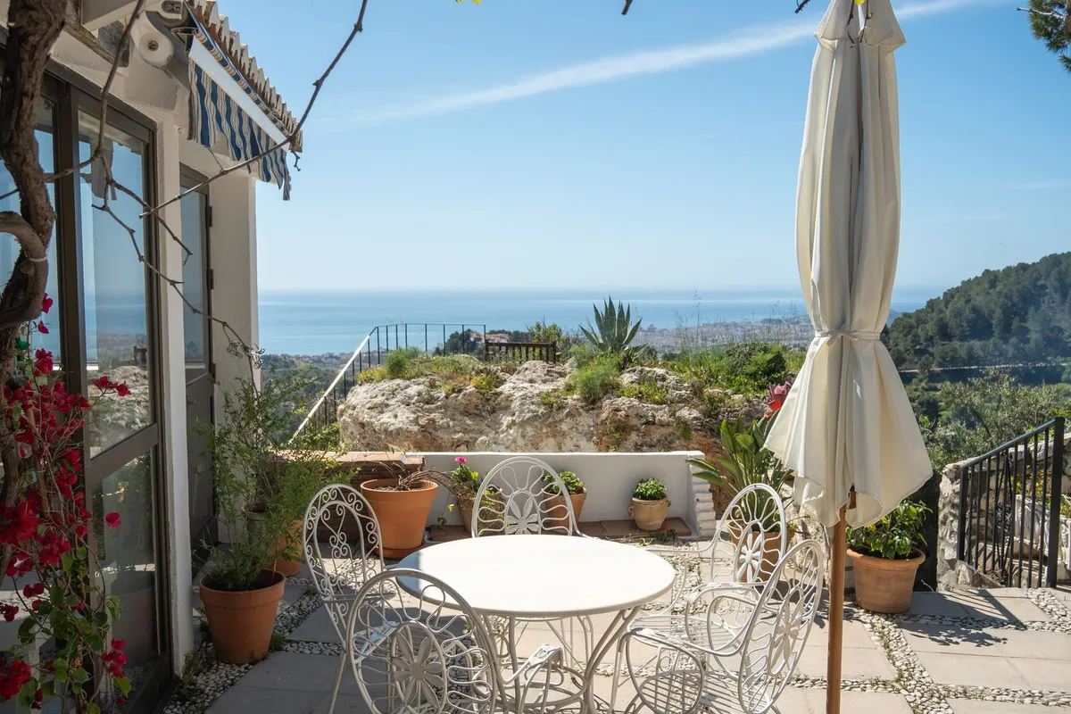 57cc4c2f-603d-4772-911e-e5cf95599942