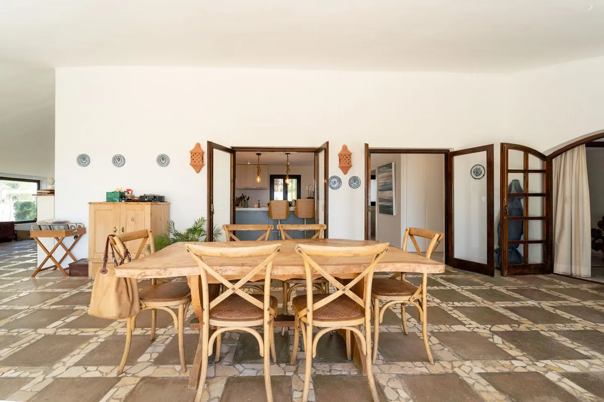 8289c004-584a-4688-80de-06f92f348093