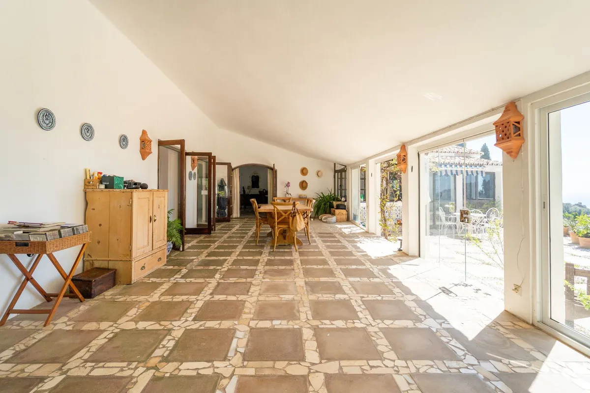 fbc8c5a6-ef07-41de-bf3f-38a31f624bbf