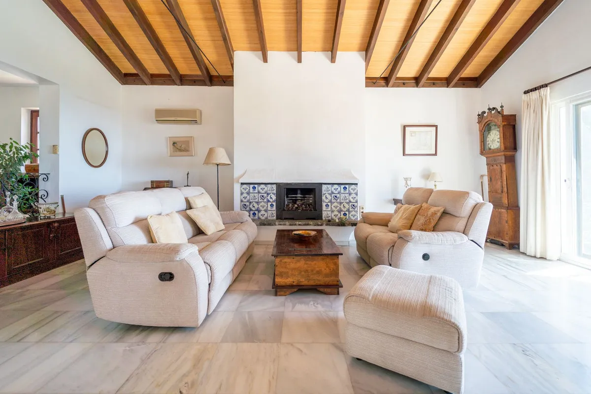 ff7bef8a-cb82-4f4e-b801-a7deecc56859