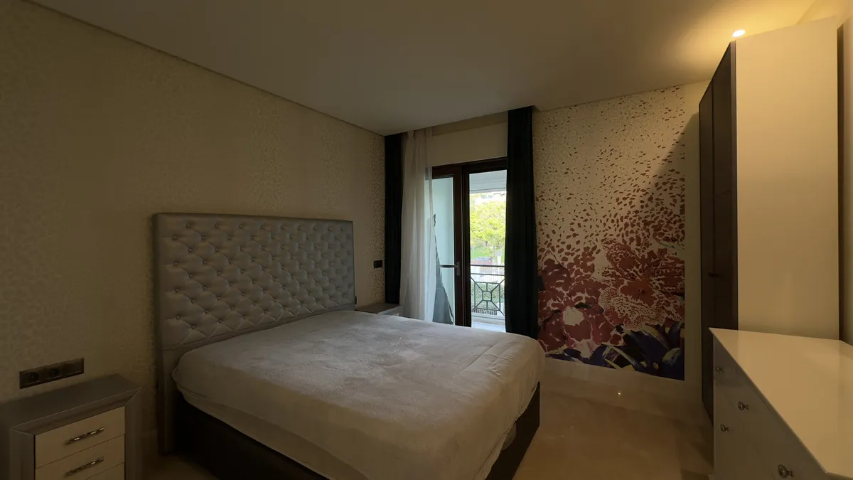 158f35ee-abdf-4228-99aa-d75322d19e1f