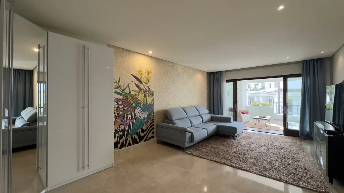 41d6d987-a9bb-4125-a475-3a747920f2b5