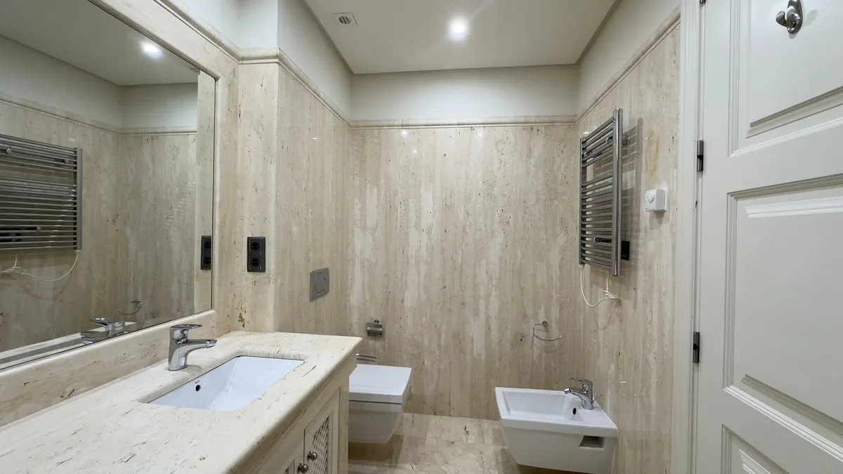 61e376a0-4489-49a0-94a9-e22c7bf27302