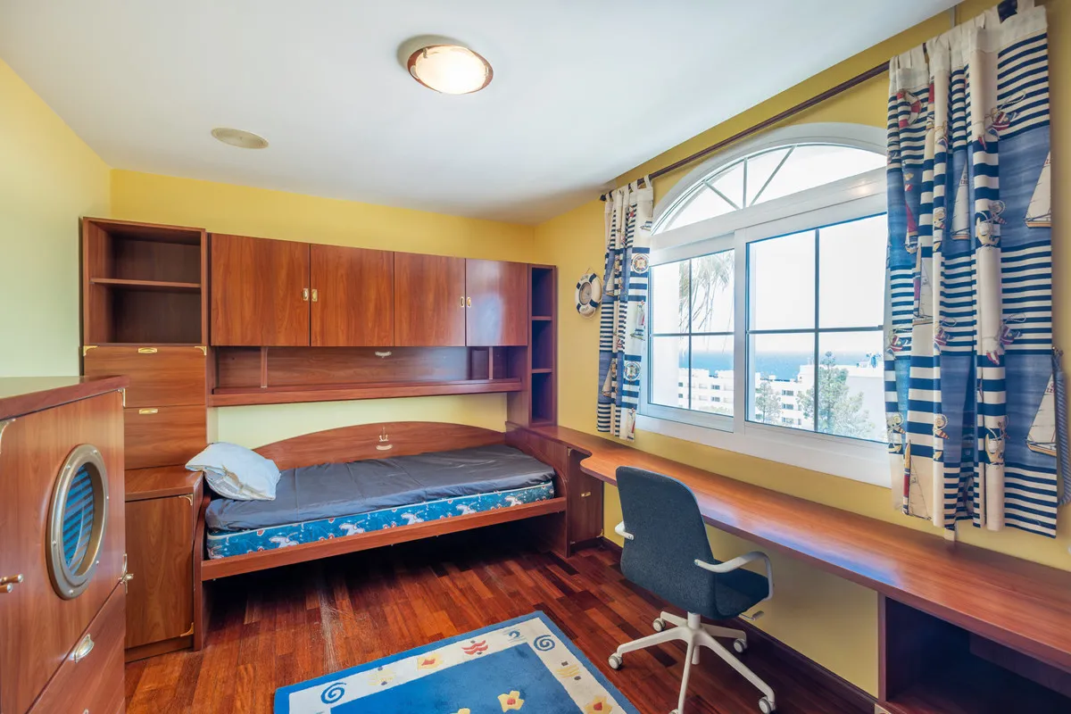 4624cd3c-dad8-4d57-b114-f993b47c30c6