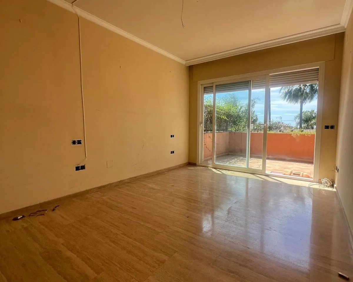 0f735309-fdf9-49d6-bc9b-8264085932a1