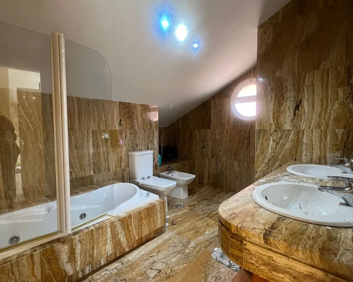 1d3fcecd-e4a6-4ffd-a967-79c8bd120ea6