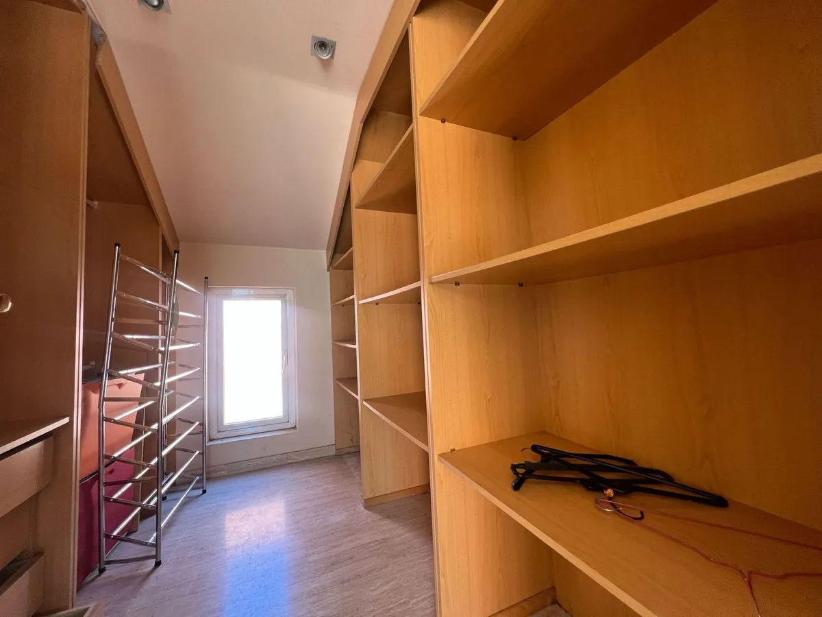 5ba469a2-5113-4958-a527-035670c00f28