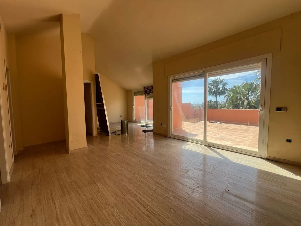 b1b980f6-3c86-456b-8693-f1f692da0c35