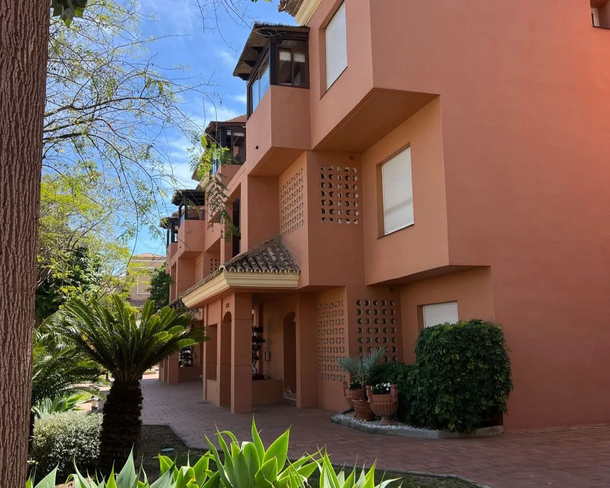 edc0a073-a4a8-4a5f-8acb-8c644836a3b1