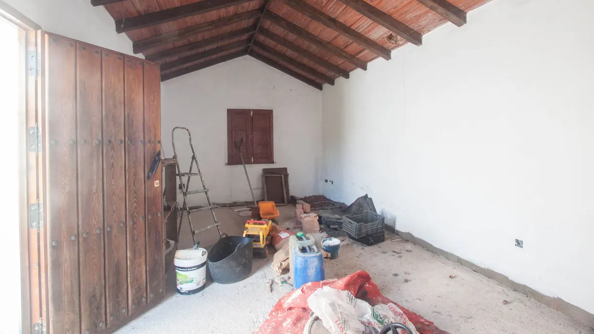 6e2a8984-367d-479e-8cb8-18f40281e1af