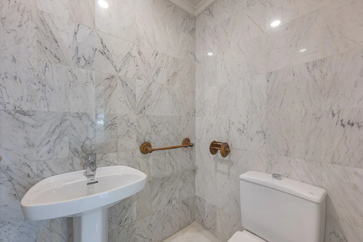 024782d3-ab35-4a3f-8366-ffd29e1b4683