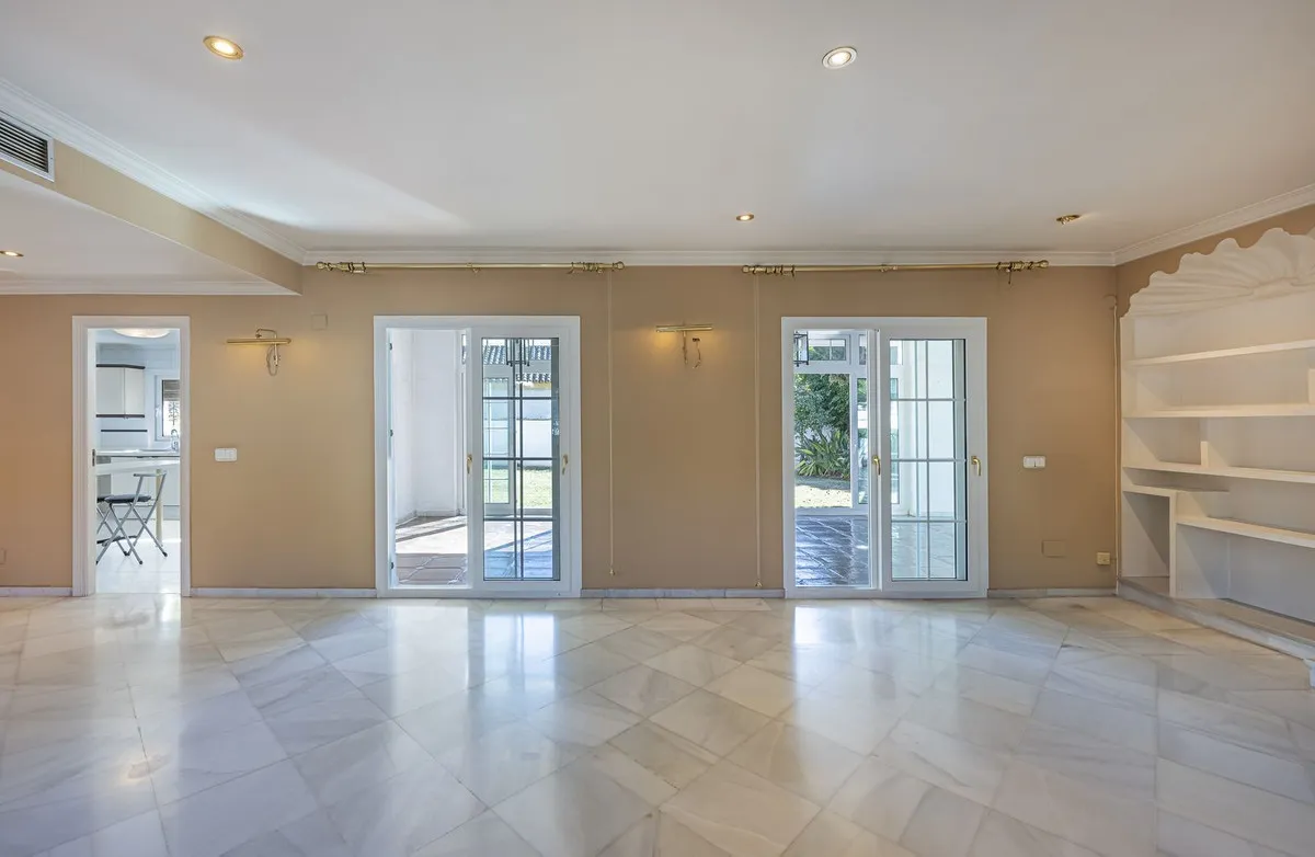 41d28406-7e69-4055-9736-e9b61c0a9f02