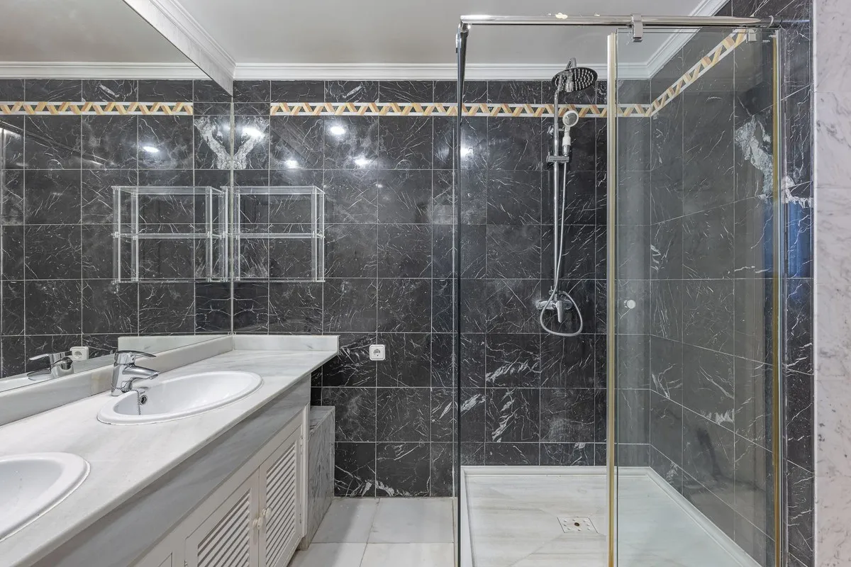 68919299-24b8-462c-901a-6d8f94a57f58