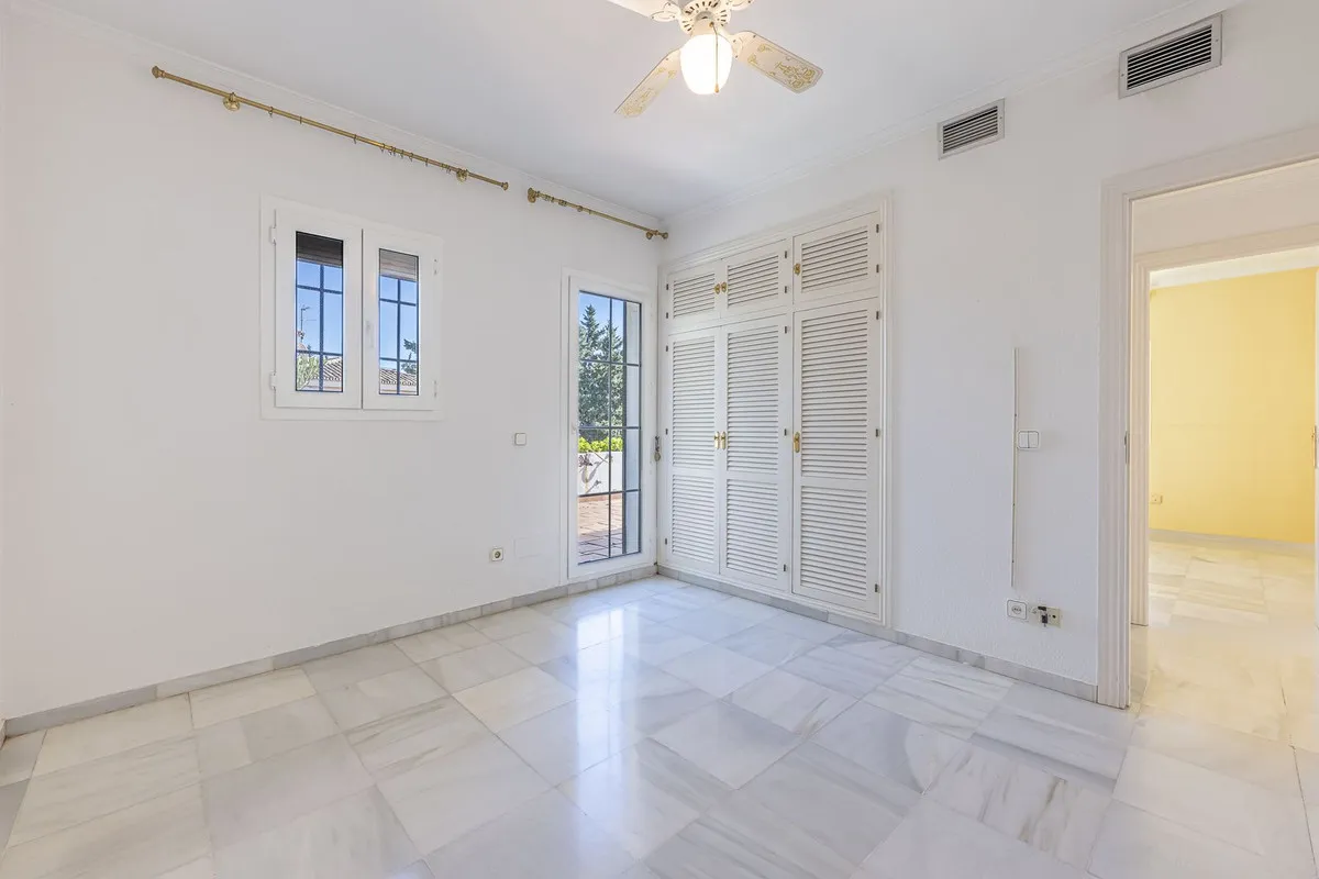 aa2e18fe-be73-4803-9ea5-48800ff9db72