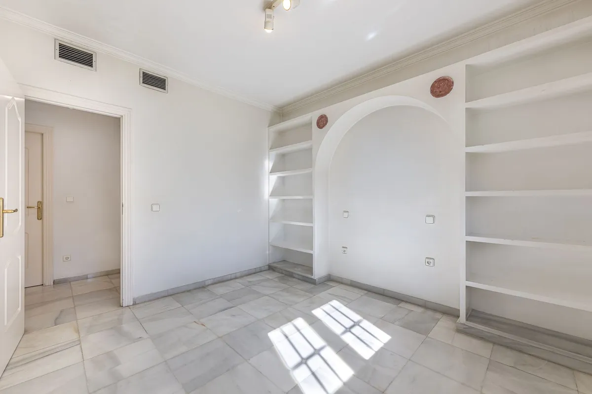 e26b1905-c2c8-4e67-9466-09b7783024ec