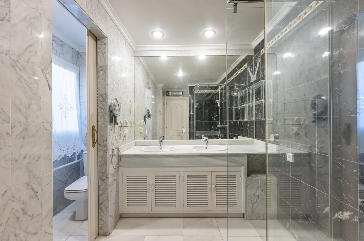 fb54051f-98e0-4193-87be-8aa93b11196a