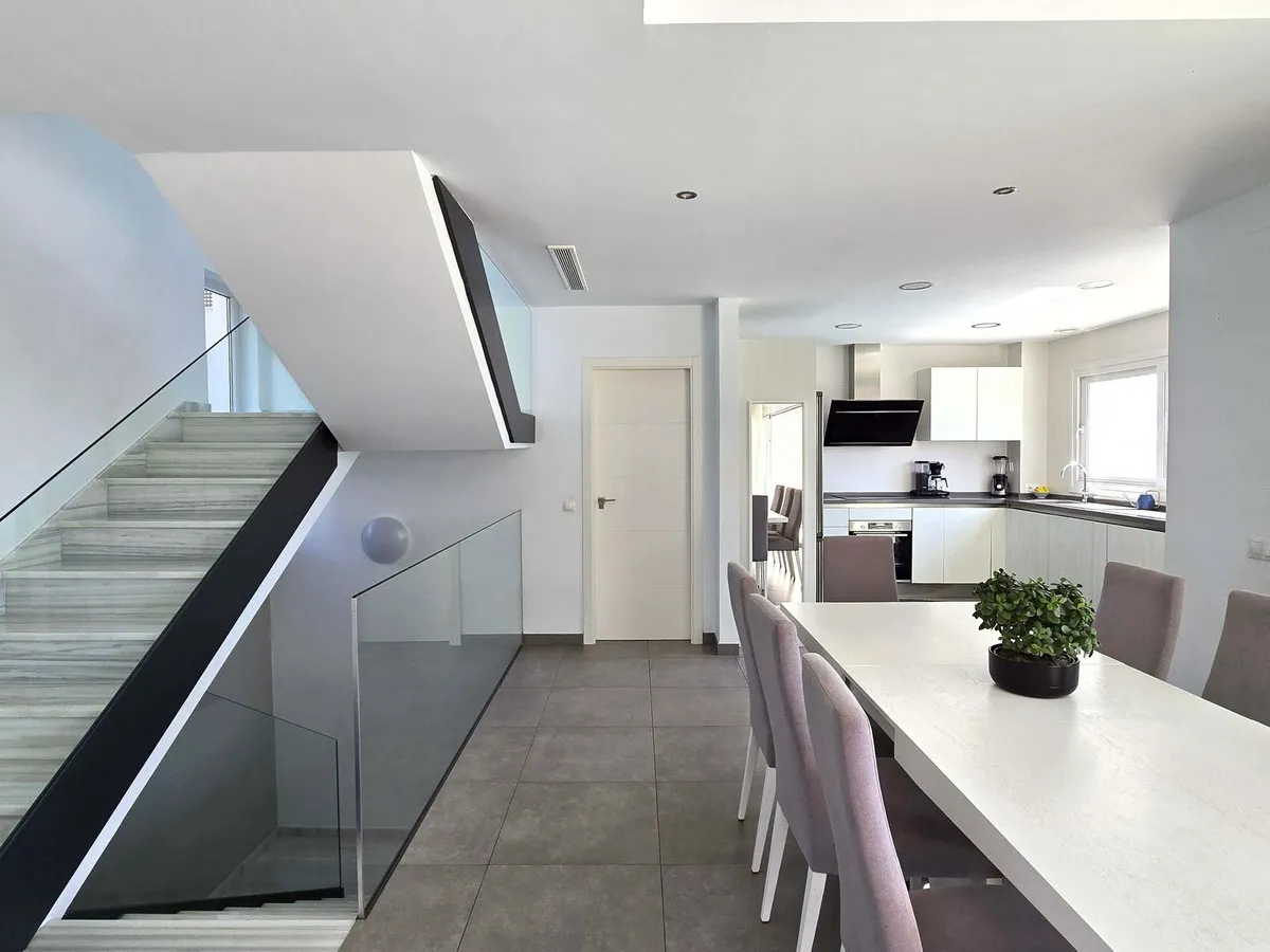 a523932b-114a-4f79-a18f-11c4c7f23780