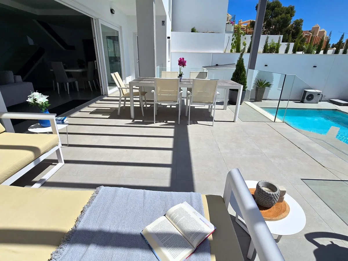 c61645a1-379c-41b8-8e9c-024ceffe6099