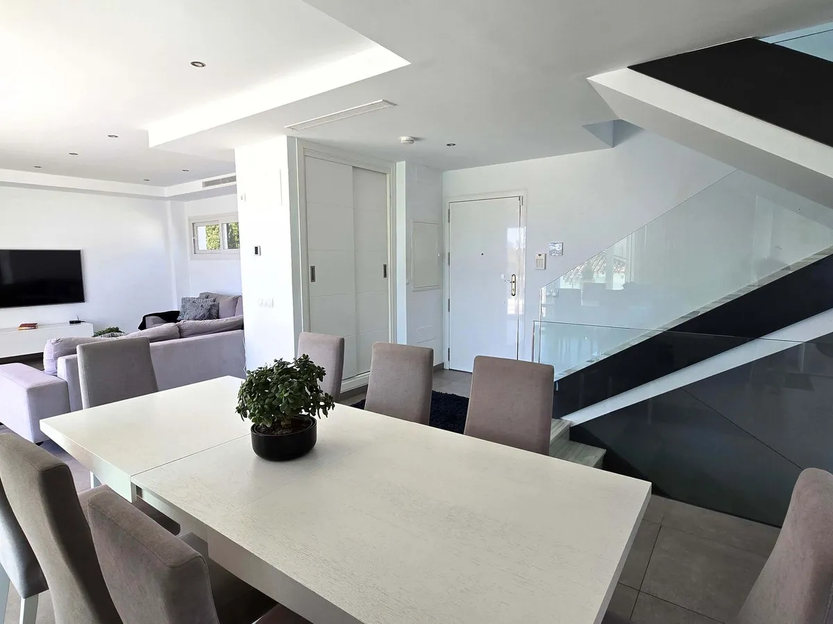 d053235c-e017-4c8e-a124-556cee6e7840