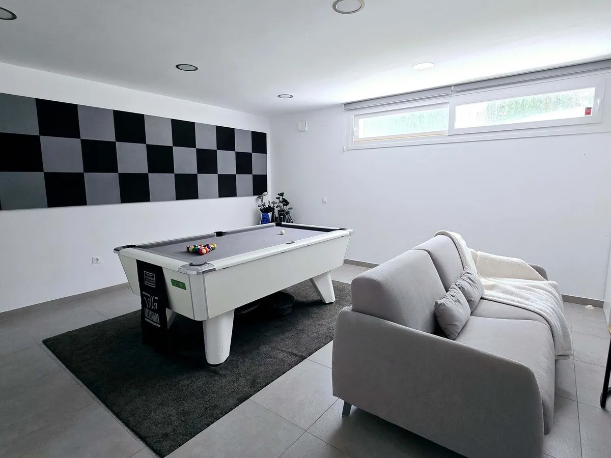 eee7c960-9a8a-4137-b3ec-441c00f1bc9b