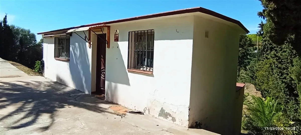 0a42f926-6e61-4874-a6a8-8f42387e63c2