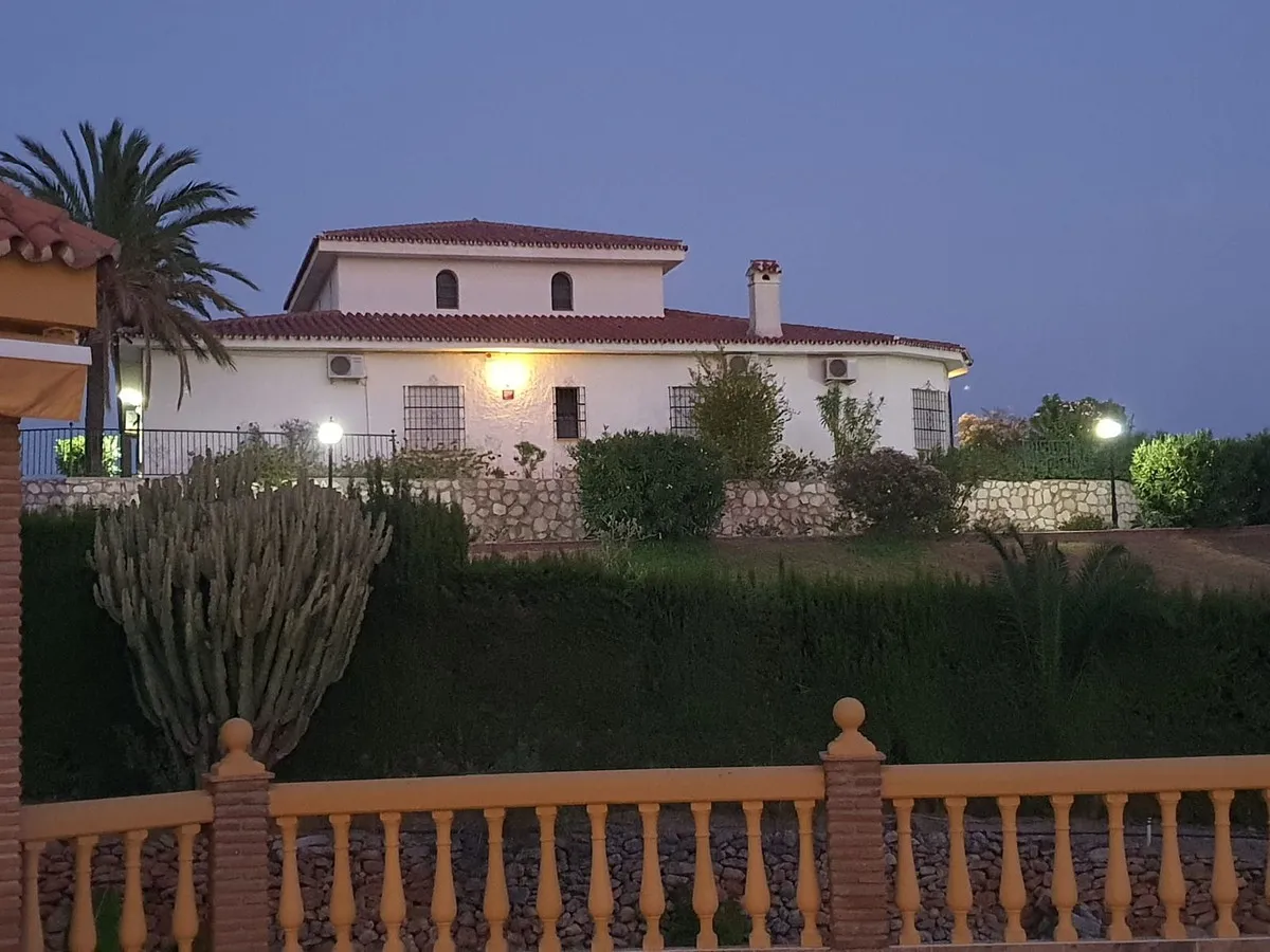 86066229-a537-4255-a8f9-63b2ed0cdac8