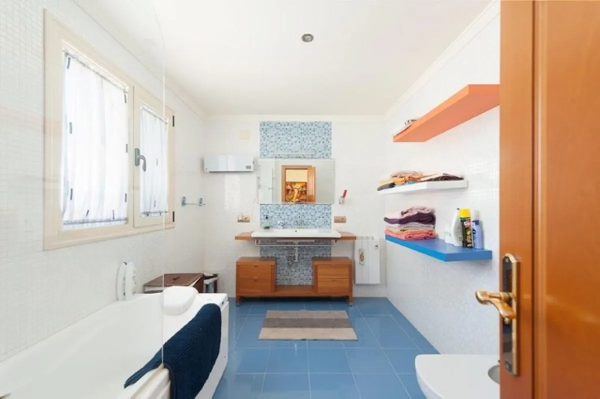 b1a98cc5-3fba-4057-9483-1d7be12f796e