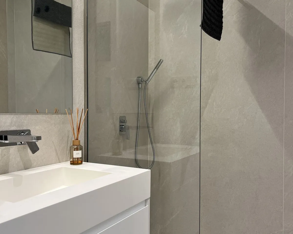 2fff7fa2-13fa-42ff-9c73-68b55f52d84a