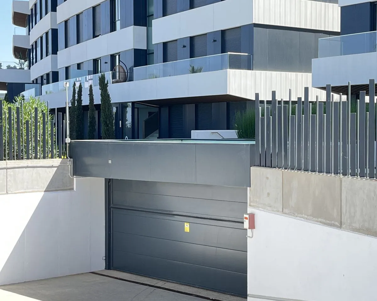 4d5a614a-d421-4900-bbb4-b8a226e859b8