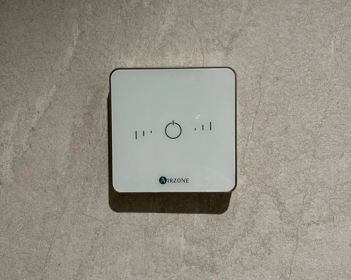 9ae8ec1b-e3dd-4c4c-a150-d0ad725feecd