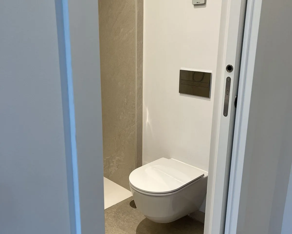 cb8bce9c-51e5-42ff-b809-9f31e0f8264b